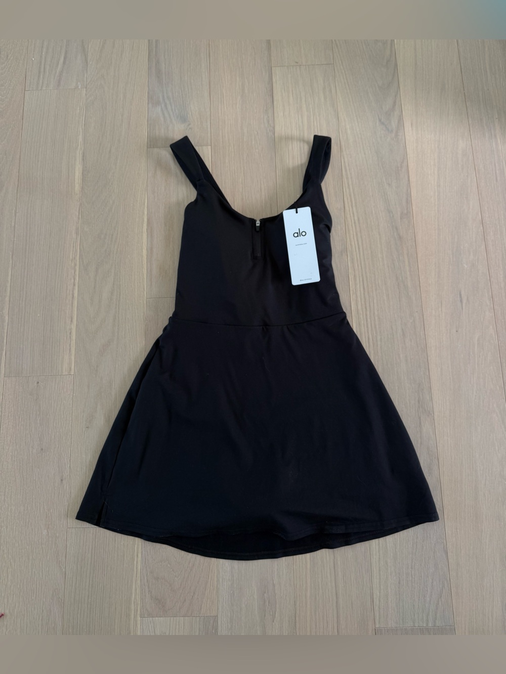 BRAND NEW Alo Alosoft Showcase Dress